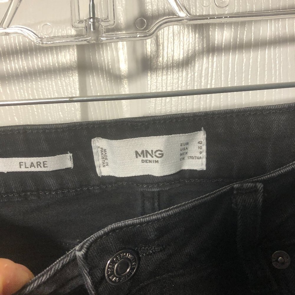 MNG flare raw hems dark wash women jeans, size 10 - Picture 4 of 8